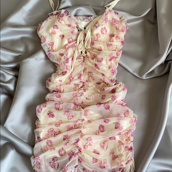 Dress - Picture 3 of 4